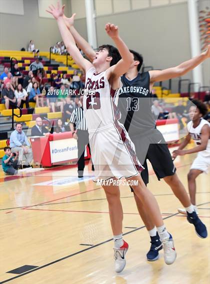 Thumbnail 1 in Perry vs. Lake Oswego (Hoophall West Invitational) photogallery.