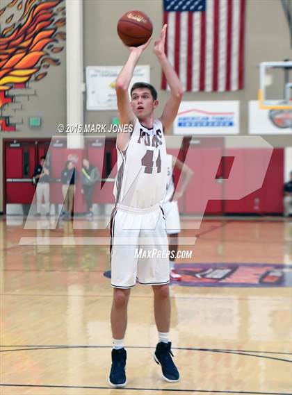 Thumbnail 3 in Perry vs. Lake Oswego (Hoophall West Invitational) photogallery.