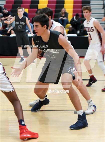 Thumbnail 1 in Perry vs. Lake Oswego (Hoophall West Invitational) photogallery.