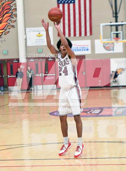 Thumbnail 1 in Perry vs. Lake Oswego (Hoophall West Invitational) photogallery.