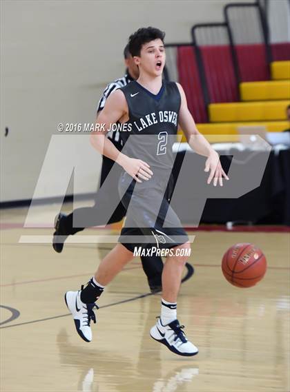 Thumbnail 3 in Perry vs. Lake Oswego (Hoophall West Invitational) photogallery.