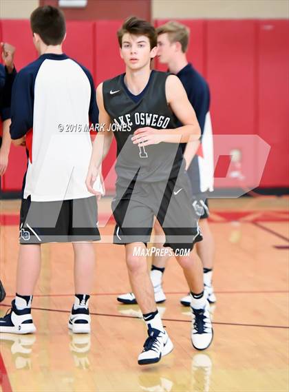 Thumbnail 1 in Perry vs. Lake Oswego (Hoophall West Invitational) photogallery.