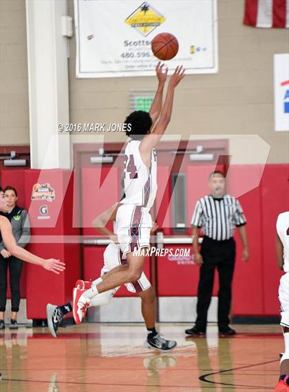 Thumbnail 2 in Perry vs. Lake Oswego (Hoophall West Invitational) photogallery.