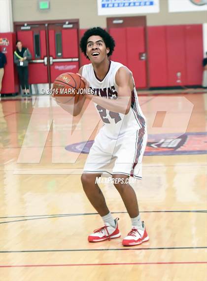 Thumbnail 3 in Perry vs. Lake Oswego (Hoophall West Invitational) photogallery.