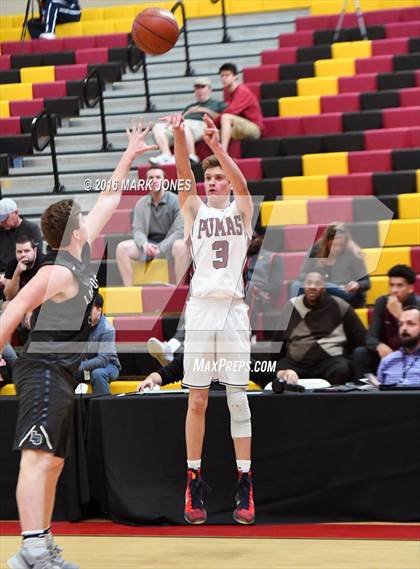 Thumbnail 3 in Perry vs. Lake Oswego (Hoophall West Invitational) photogallery.