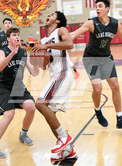 Thumbnail 2 in Perry vs. Lake Oswego (Hoophall West Invitational) photogallery.