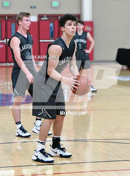 Thumbnail 2 in Perry vs. Lake Oswego (Hoophall West Invitational) photogallery.
