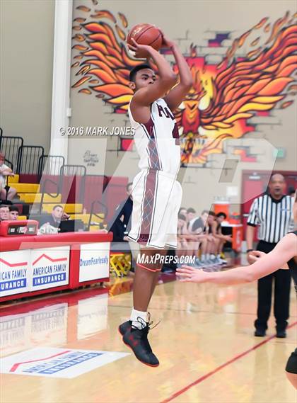 Thumbnail 3 in Perry vs. Lake Oswego (Hoophall West Invitational) photogallery.
