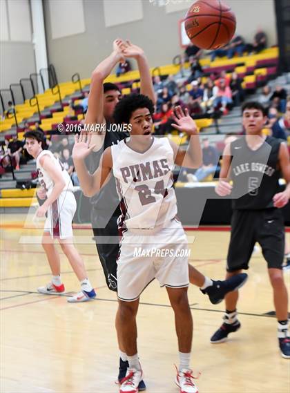 Thumbnail 1 in Perry vs. Lake Oswego (Hoophall West Invitational) photogallery.