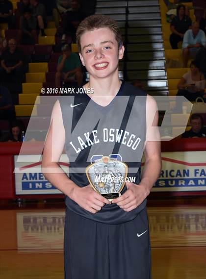 Thumbnail 2 in Perry vs. Lake Oswego (Hoophall West Invitational) photogallery.