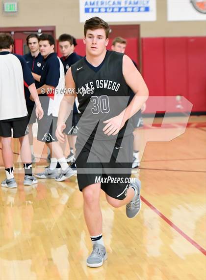 Thumbnail 3 in Perry vs. Lake Oswego (Hoophall West Invitational) photogallery.