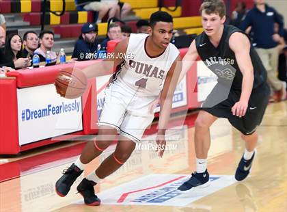 Thumbnail 1 in Perry vs. Lake Oswego (Hoophall West Invitational) photogallery.