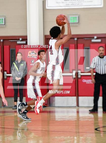 Thumbnail 3 in Perry vs. Lake Oswego (Hoophall West Invitational) photogallery.