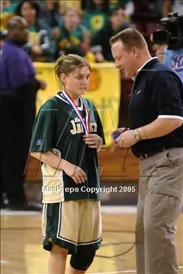 Thumbnail 2 in Loretto vs Hilmar (D4 Sec. Final)#1 photogallery.