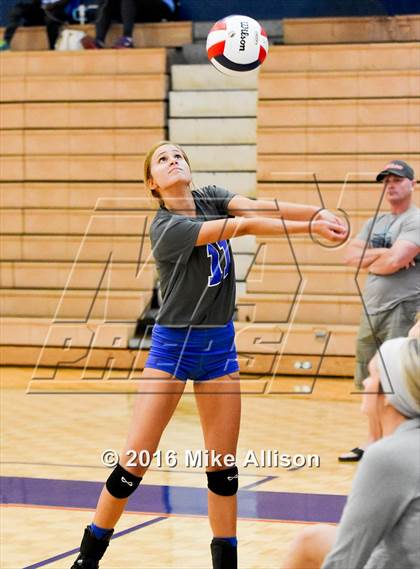 Thumbnail 2 in Soddy Daisy vs Sale Creek photogallery.