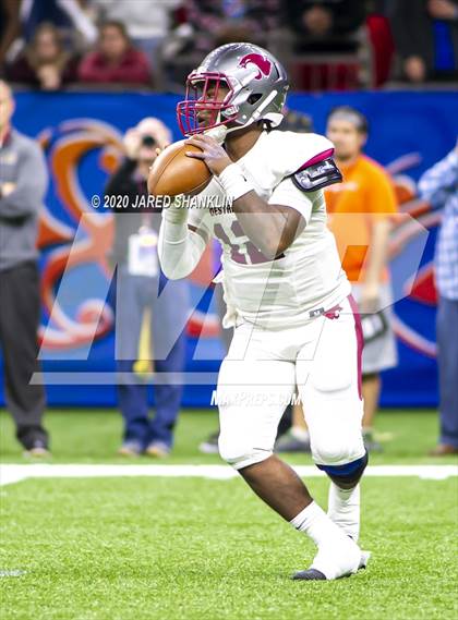 Thumbnail 3 in Acadiana vs. Destrehan (LHSAA 5A Final) photogallery.