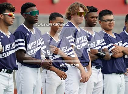 Thumbnail 2 in Melissa vs. Life Waxahachie (UIL 4A Quarterfinal) photogallery.