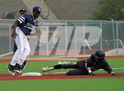 Thumbnail 2 in Melissa vs. Life Waxahachie (UIL 4A Quarterfinal) photogallery.