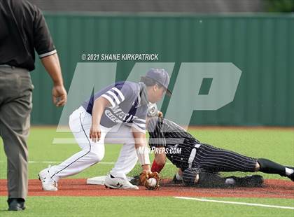 Thumbnail 2 in Melissa vs. Life Waxahachie (UIL 4A Quarterfinal) photogallery.