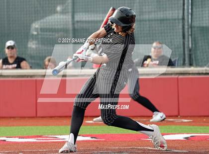 Thumbnail 3 in Melissa vs. Life Waxahachie (UIL 4A Quarterfinal) photogallery.