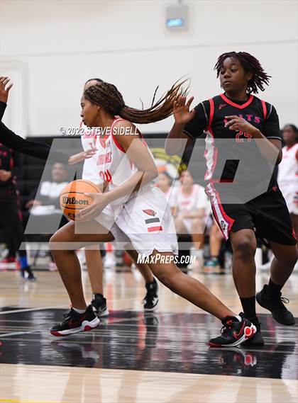 Thumbnail 2 in Hoover vs. Crawford photogallery.