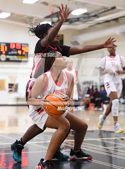 Thumbnail 3 in Hoover vs. Crawford photogallery.