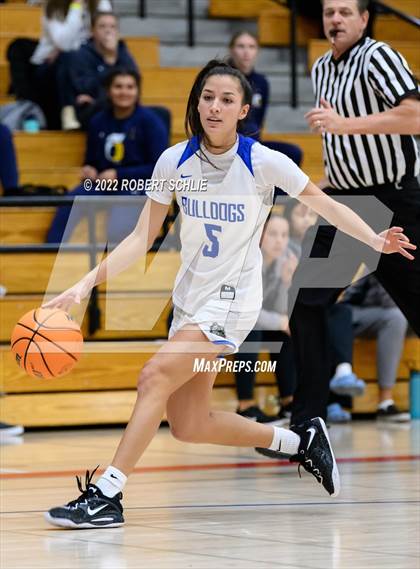 Thumbnail 2 in St. Mary's vs Folsom (Folsom-Vista Winter Classic) photogallery.