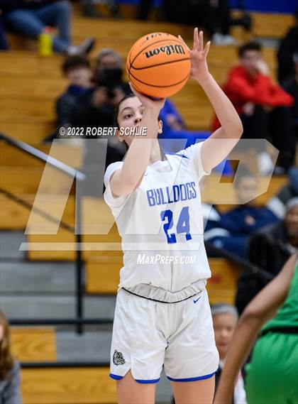 Thumbnail 3 in St. Mary's vs Folsom (Folsom-Vista Winter Classic) photogallery.