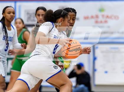 Thumbnail 1 in St. Mary's vs Folsom (Folsom-Vista Winter Classic) photogallery.