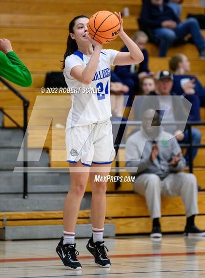 Thumbnail 3 in St. Mary's vs Folsom (Folsom-Vista Winter Classic) photogallery.