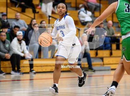 Thumbnail 1 in St. Mary's vs Folsom (Folsom-Vista Winter Classic) photogallery.