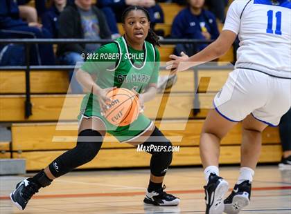 Thumbnail 1 in St. Mary's vs Folsom (Folsom-Vista Winter Classic) photogallery.