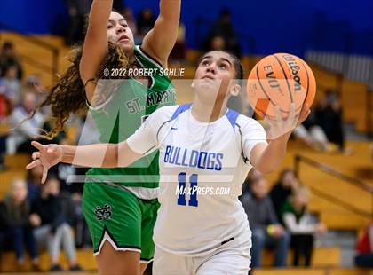 Thumbnail 3 in St. Mary's vs Folsom (Folsom-Vista Winter Classic) photogallery.