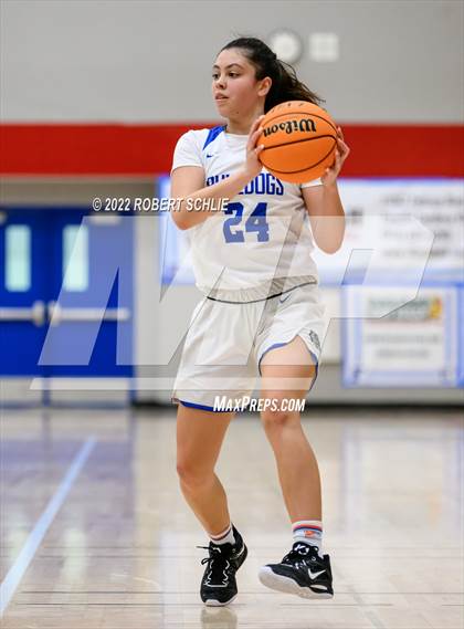 Thumbnail 2 in St. Mary's vs Folsom (Folsom-Vista Winter Classic) photogallery.