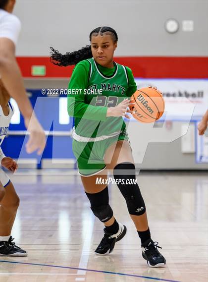 Thumbnail 3 in St. Mary's vs Folsom (Folsom-Vista Winter Classic) photogallery.