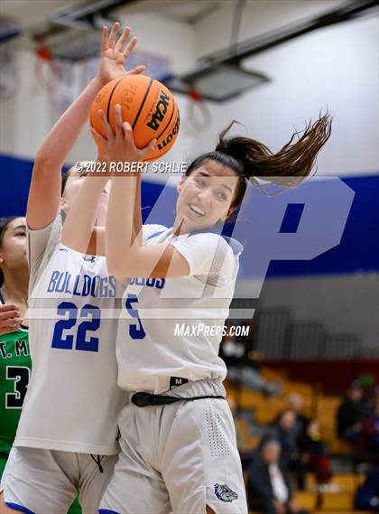 Thumbnail 1 in St. Mary's vs Folsom (Folsom-Vista Winter Classic) photogallery.
