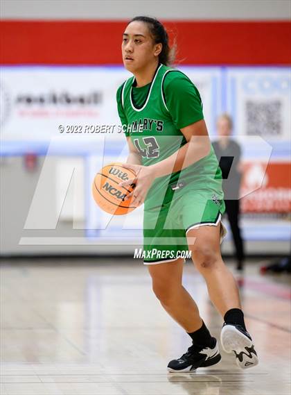 Thumbnail 1 in St. Mary's vs Folsom (Folsom-Vista Winter Classic) photogallery.