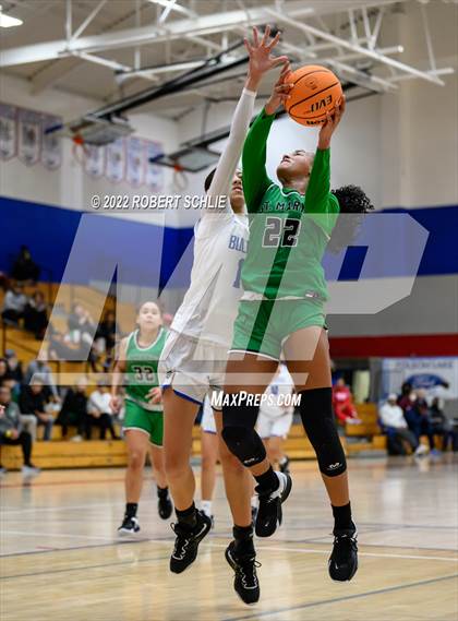 Thumbnail 1 in St. Mary's vs Folsom (Folsom-Vista Winter Classic) photogallery.