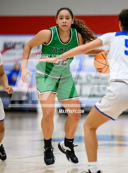Thumbnail 2 in St. Mary's vs Folsom (Folsom-Vista Winter Classic) photogallery.