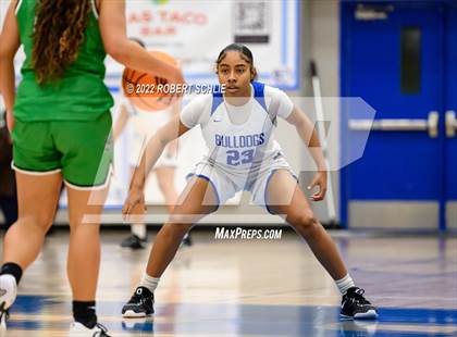 Thumbnail 2 in St. Mary's vs Folsom (Folsom-Vista Winter Classic) photogallery.