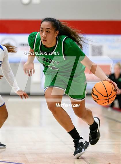 Thumbnail 3 in St. Mary's vs Folsom (Folsom-Vista Winter Classic) photogallery.