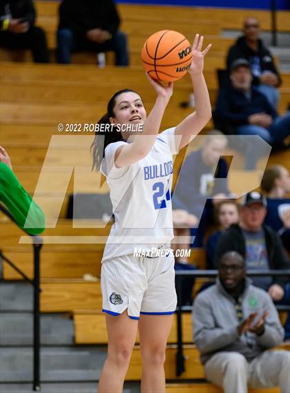 Thumbnail 1 in St. Mary's vs Folsom (Folsom-Vista Winter Classic) photogallery.