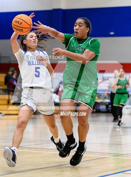 Thumbnail 1 in St. Mary's vs Folsom (Folsom-Vista Winter Classic) photogallery.