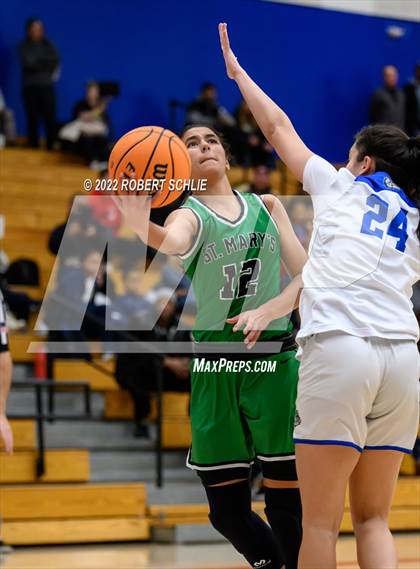 Thumbnail 2 in St. Mary's vs Folsom (Folsom-Vista Winter Classic) photogallery.