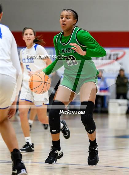 Thumbnail 2 in St. Mary's vs Folsom (Folsom-Vista Winter Classic) photogallery.