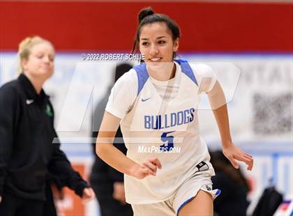 Thumbnail 2 in St. Mary's vs Folsom (Folsom-Vista Winter Classic) photogallery.