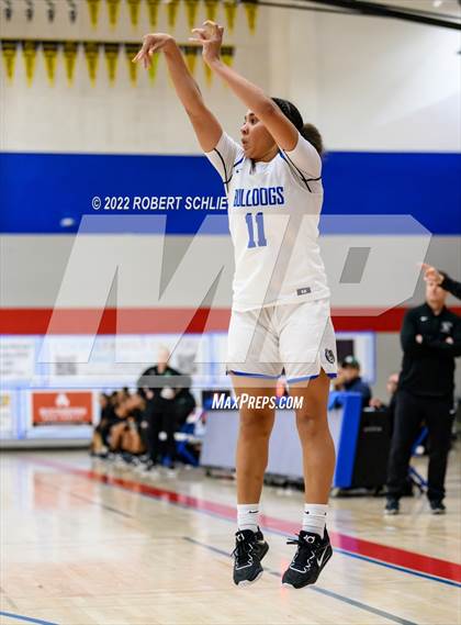 Thumbnail 1 in St. Mary's vs Folsom (Folsom-Vista Winter Classic) photogallery.