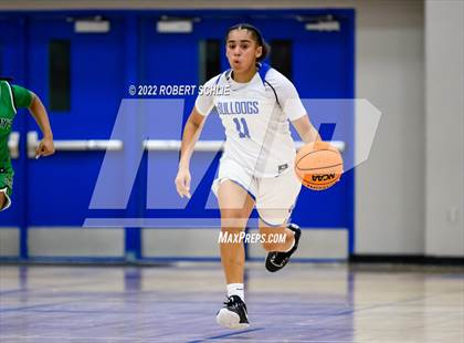 Thumbnail 3 in St. Mary's vs Folsom (Folsom-Vista Winter Classic) photogallery.