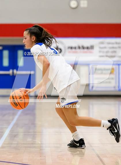 Thumbnail 2 in St. Mary's vs Folsom (Folsom-Vista Winter Classic) photogallery.