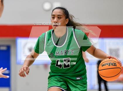 Thumbnail 2 in St. Mary's vs Folsom (Folsom-Vista Winter Classic) photogallery.